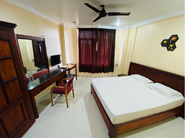 Hotel Meridian Palace | Executive Non Ac Room